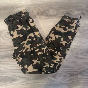 Dogg Supply By Snoop Dogg Men’s Small Camo Jogger Pants